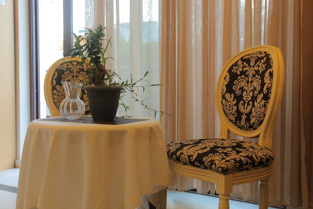 Dali Luxury Rooms 6/50