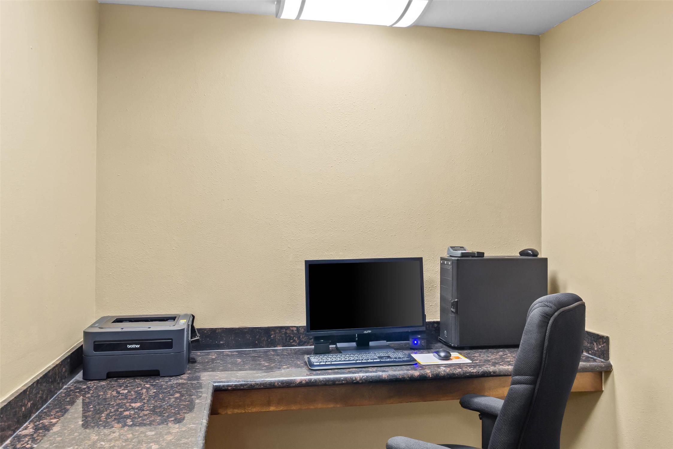 Comfort Suites Lake Jackson Clute 43/50