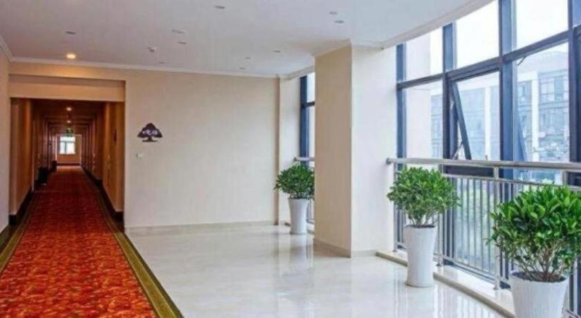 GreenTree Inn HuZhou AnJi YingBin Avenue Express Hotel 9/43