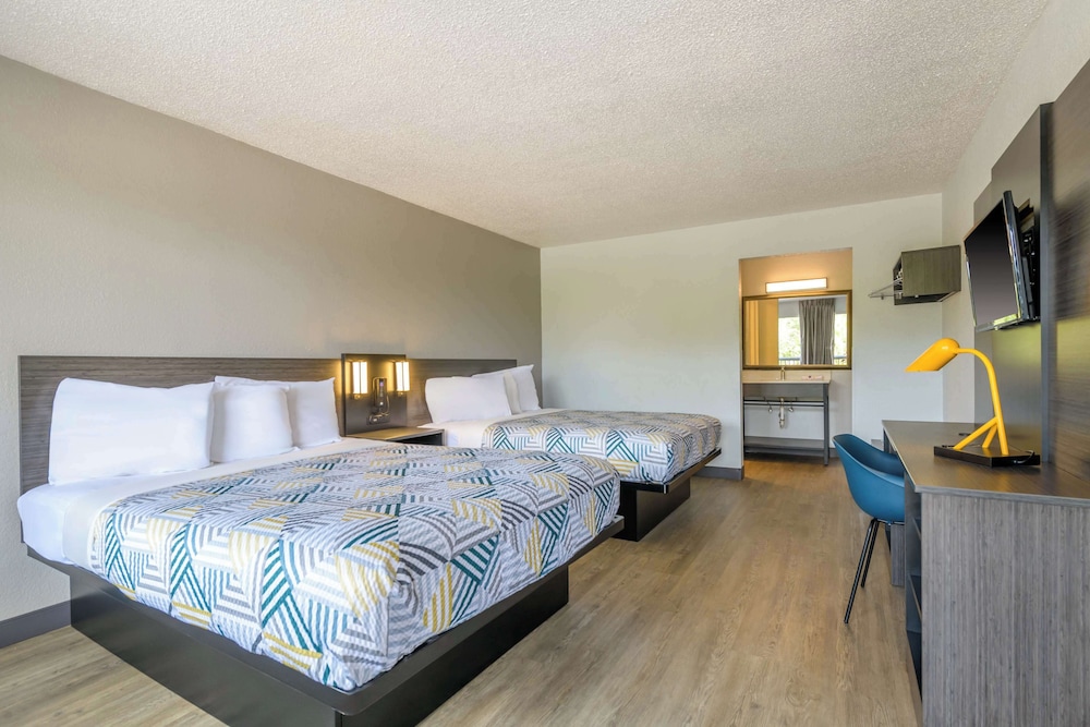 Motel6 Spring Hill, FL - Weeki Wachee 17/64