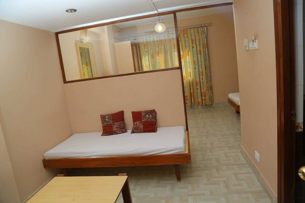 Hotel Surguru 24/60