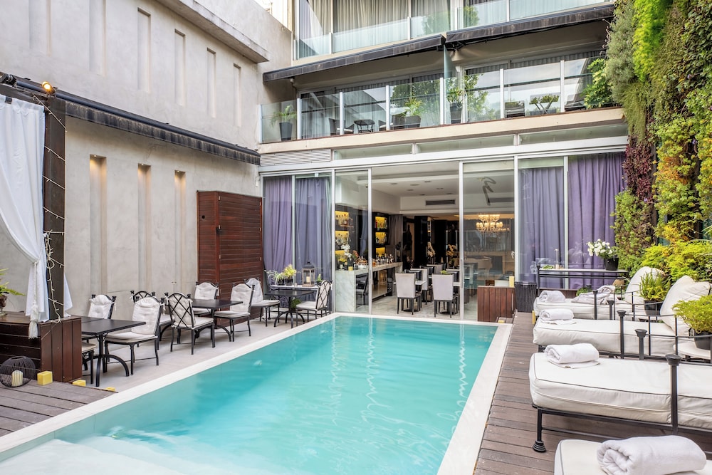 1828 Smart Hotel 67/69