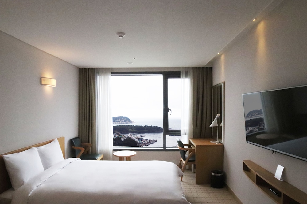 DELUXE TWIN OCEAN VIEW