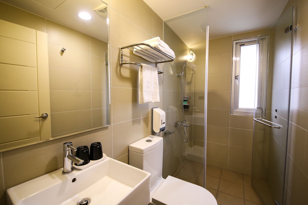 Talmud Tainan Suites 60/65