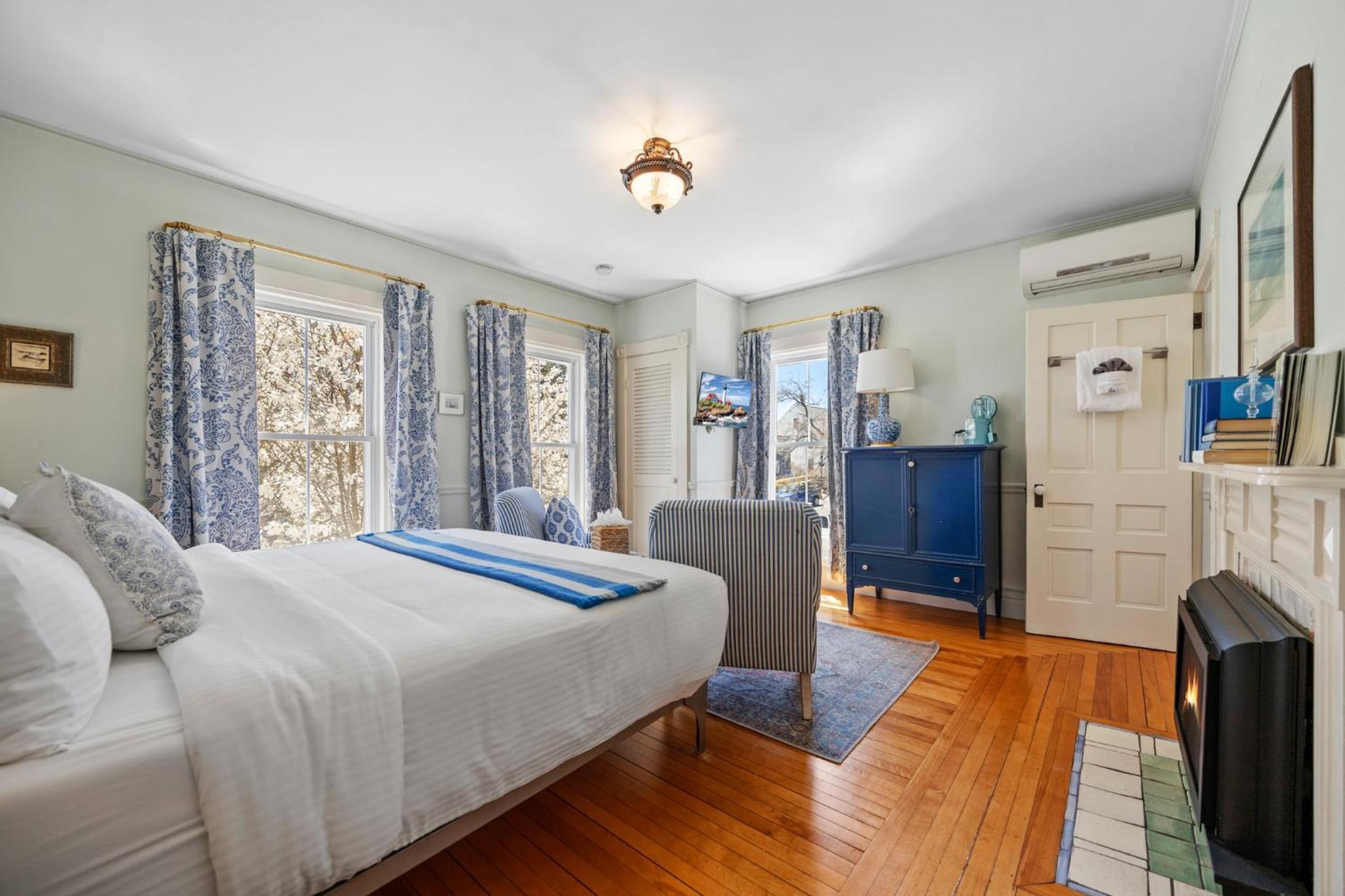 Hartstone Inn 12/50