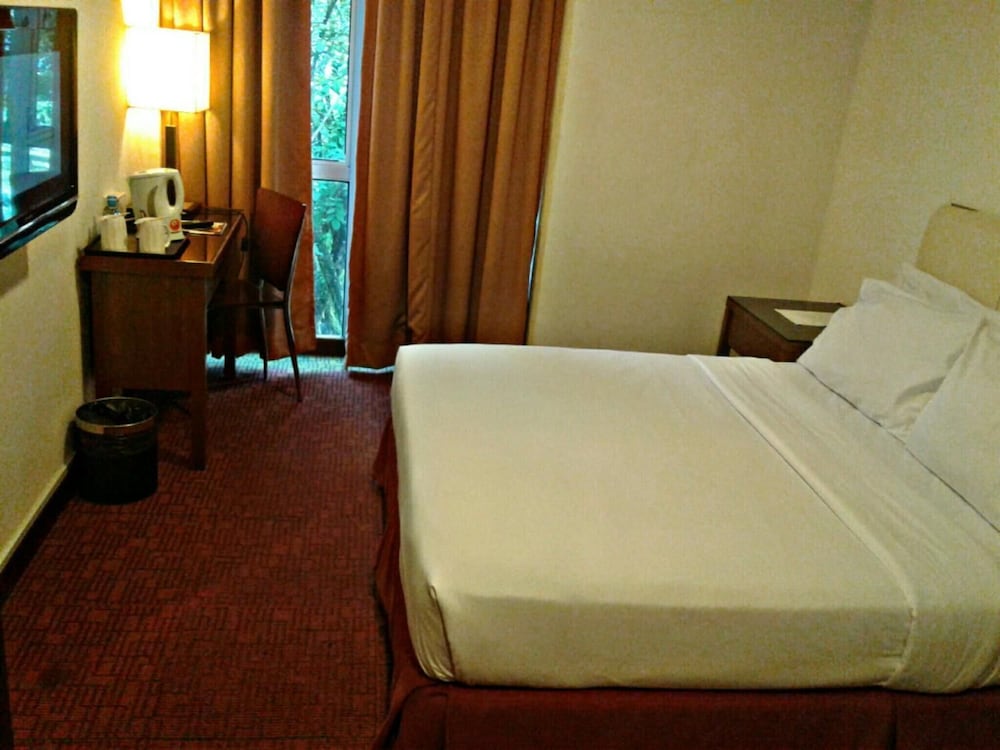 Jewels Hotel 31/46