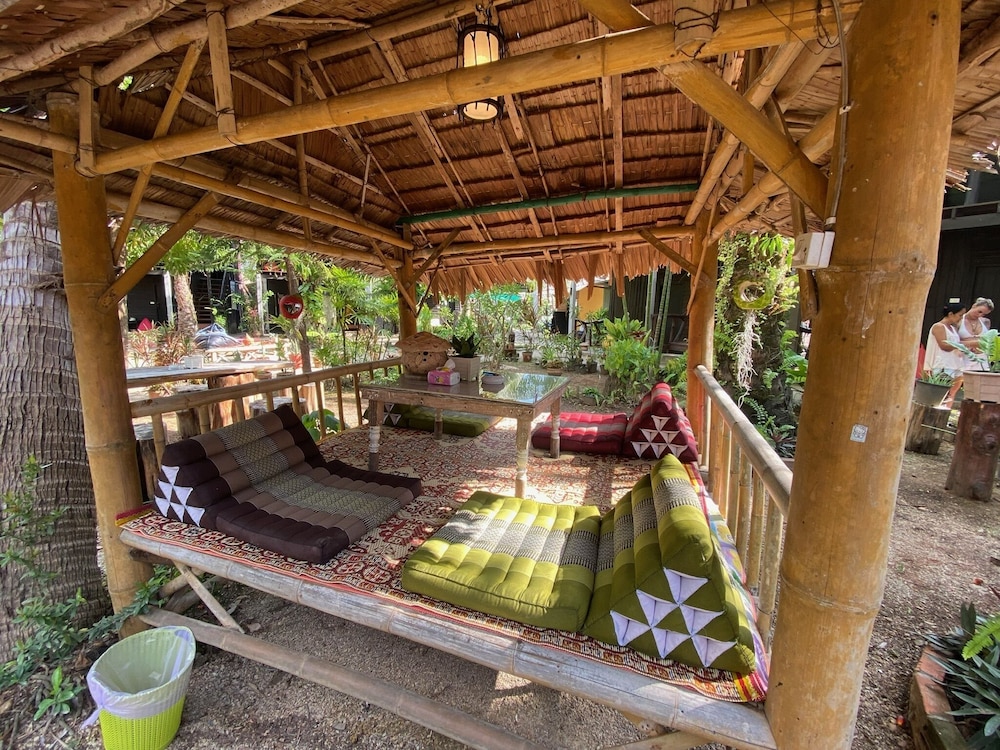 Leaf House Bungalow - Hostel 40/50