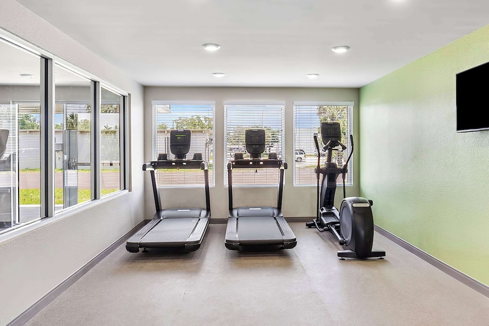 WoodSpring Suites Fort Myers - Cape Coral 26/44