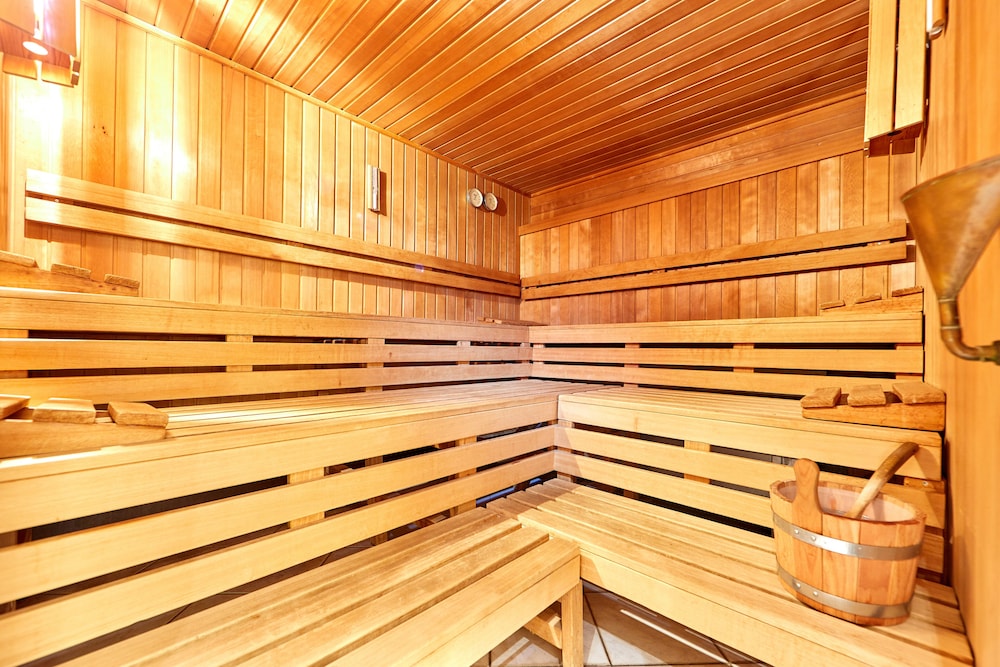 swimming pool spa