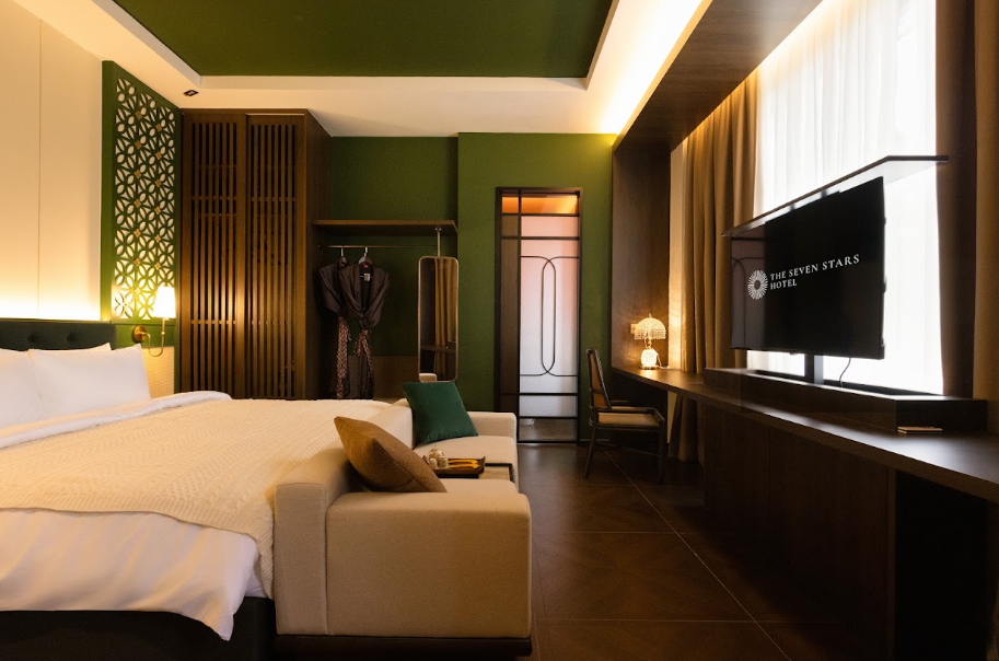 The Seven Stars Hotel 15/48