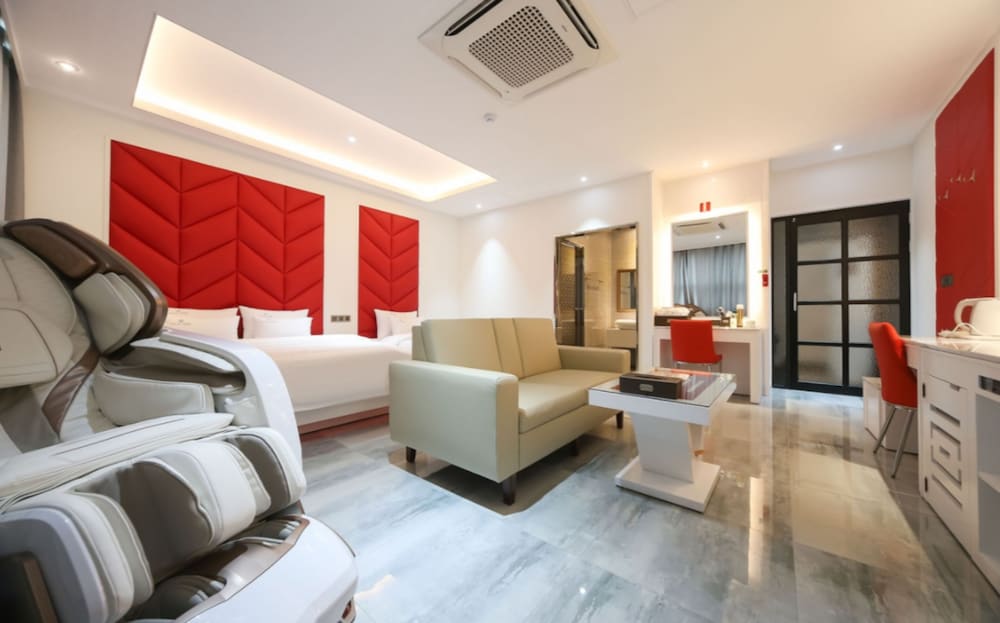 ELYSIA HOTEL 14/25