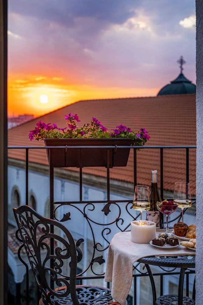 Hotel Gallery 37 4/58