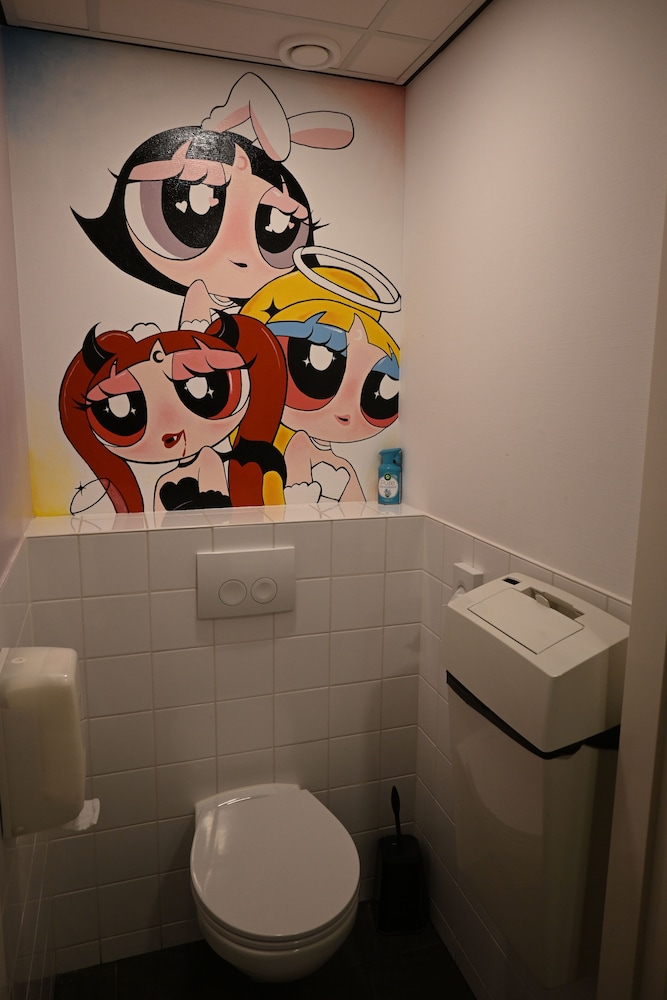 Dutchies Hostel 25/50