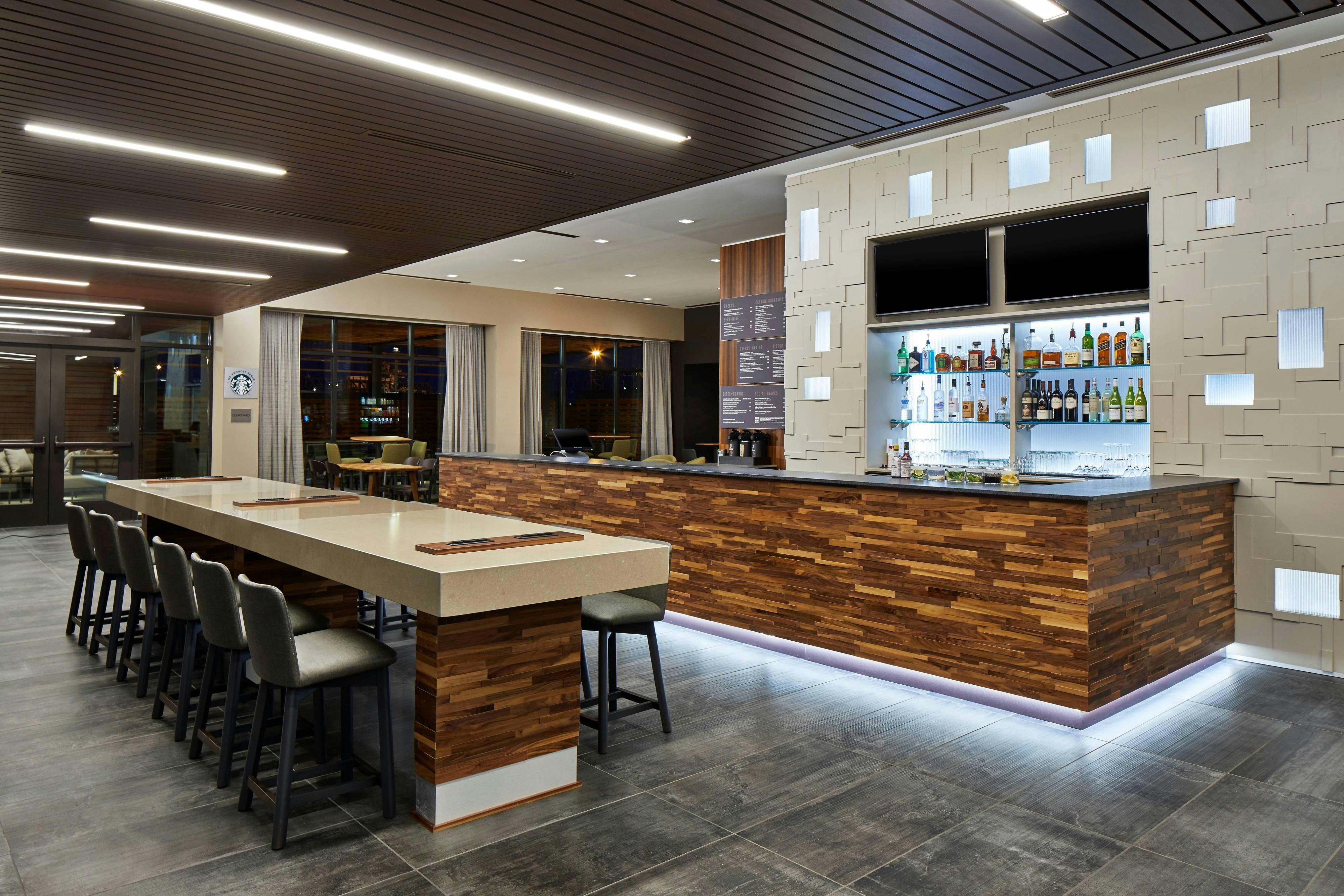 Lobby at Courtyard by Marriott Baltimore Downtown/McHenry Row, BALTIMORE - MD