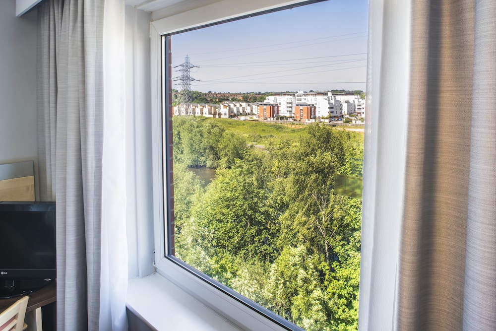 HOLIDAY INN EXPRESS LEICESTER CITY 14/58