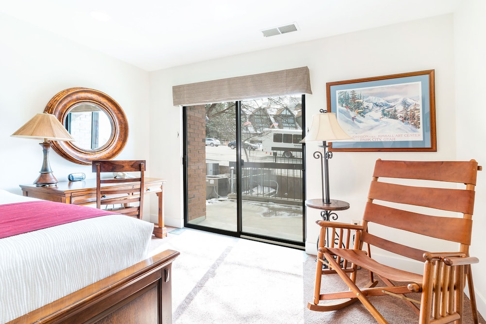 Shadow Ridge Resort Hotel By All Seasons Resort Lodging 58/77