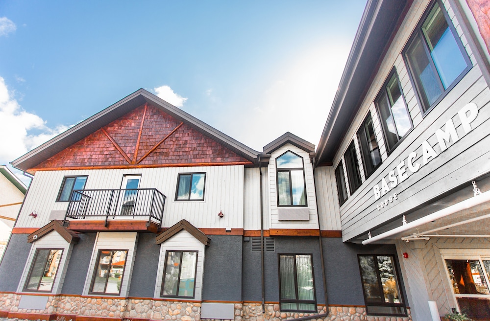 Basecamp Lodge Canmore 2/63