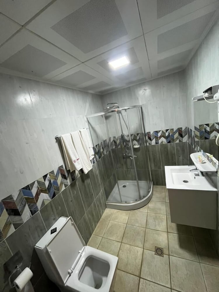 Safyad Hotel 31/40