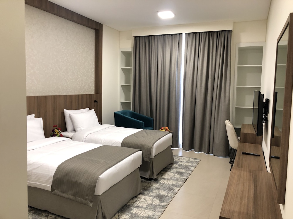 Azur Regency Hotel Apartments 20/43