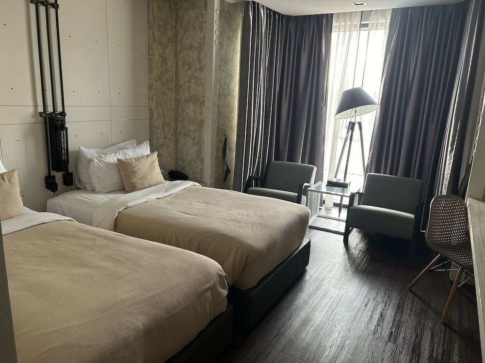 STANDARD, TWIN BEDS
