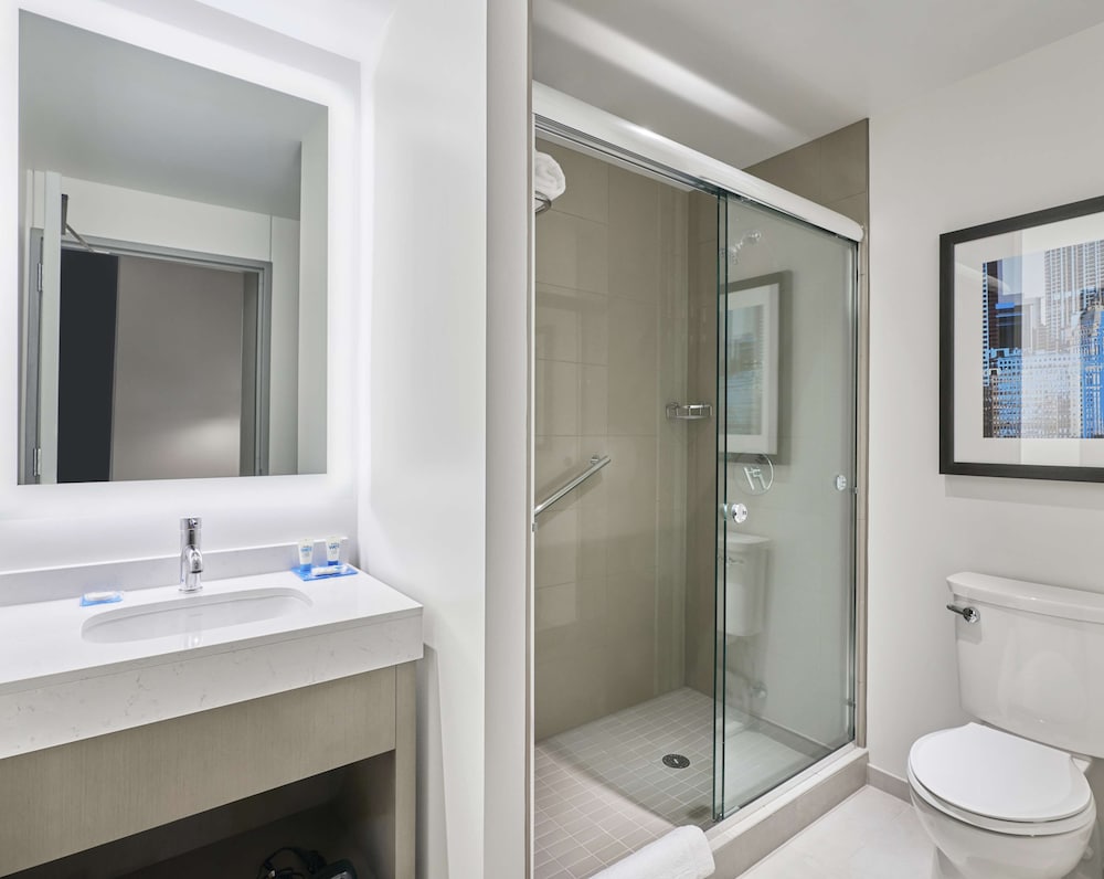 Hyatt House Chicago Medical University district 36/37