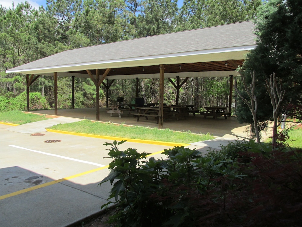 High Falls Hide-A-Way Lodging 46/49