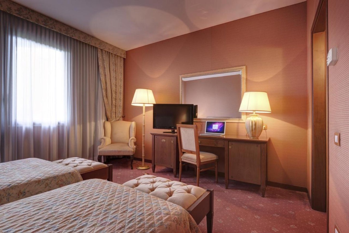 Borgo Palace Hotel 10/27