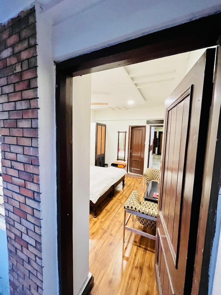 PATHIK HOTEL 19/32