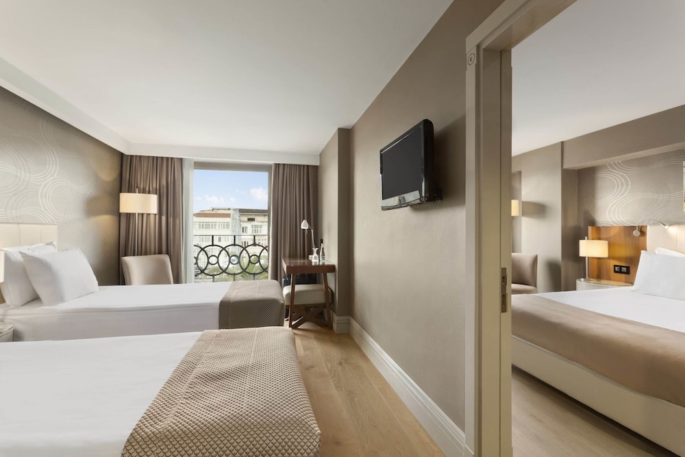 Ramada by Wyndham Istanbul Grand Bazaar 15/42