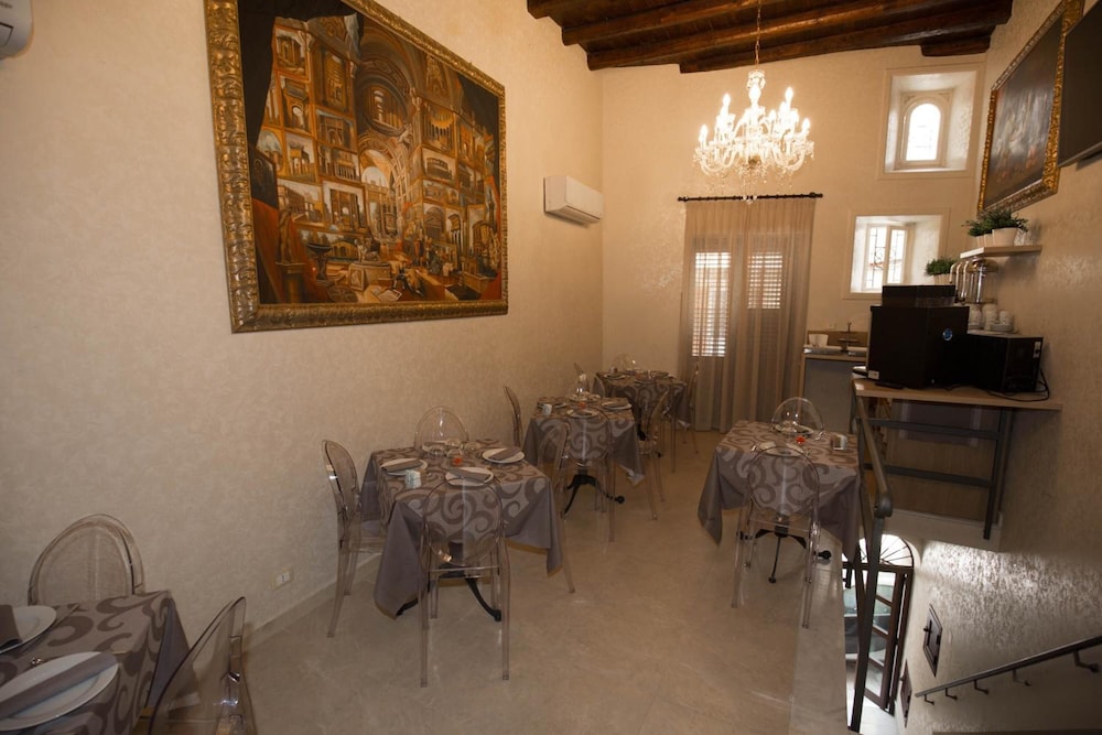 La Serenissima Hotel 24/44