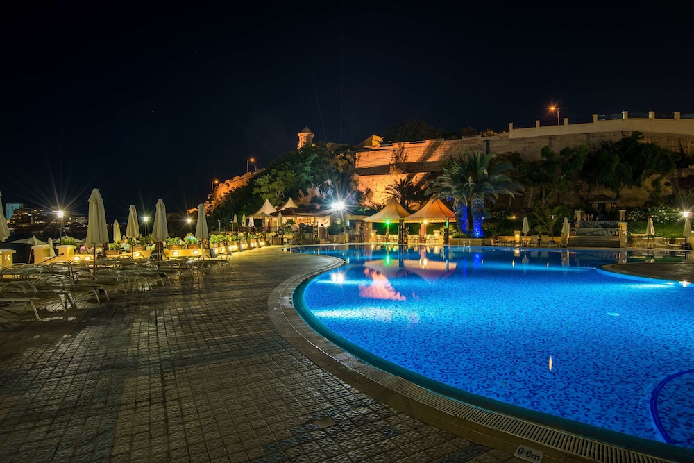 Grand Hotel Excelsior 47/50