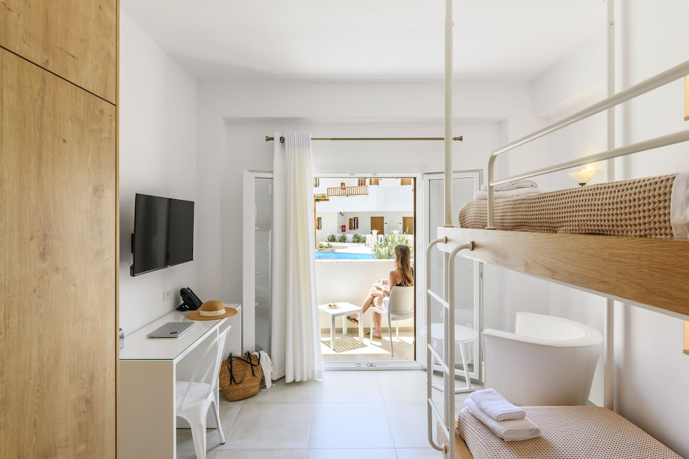 Mykonaki Hotel 35/36