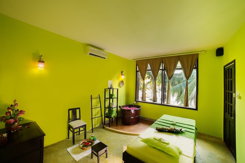 Hoi An Beach Resort 42/70