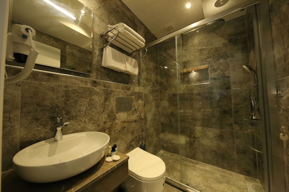 Axu Istanbul Airport Hotel 58/60