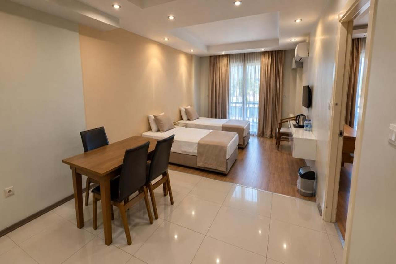 Villa Lycus Hotel 7/13