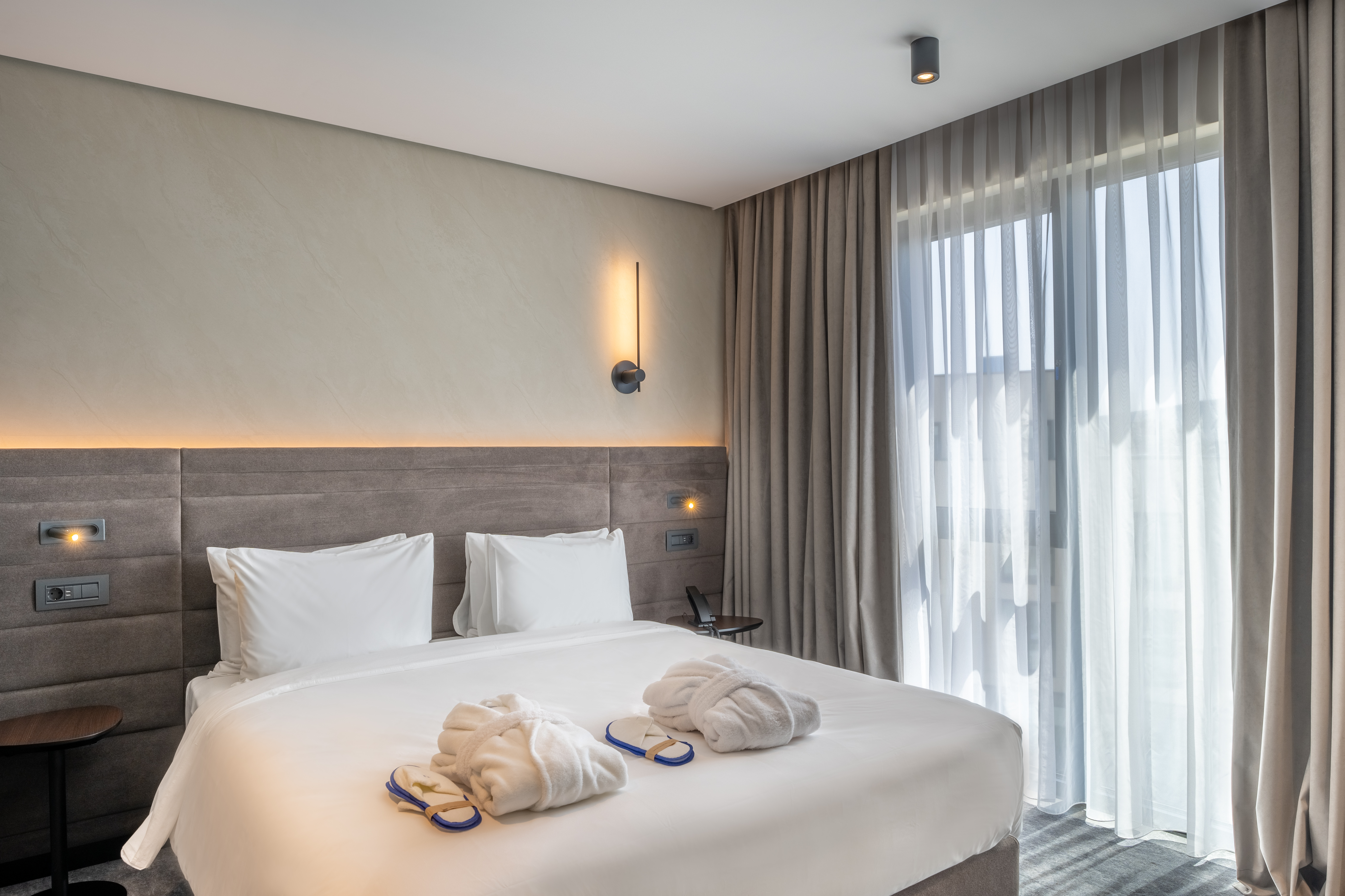 Suite, King Bed