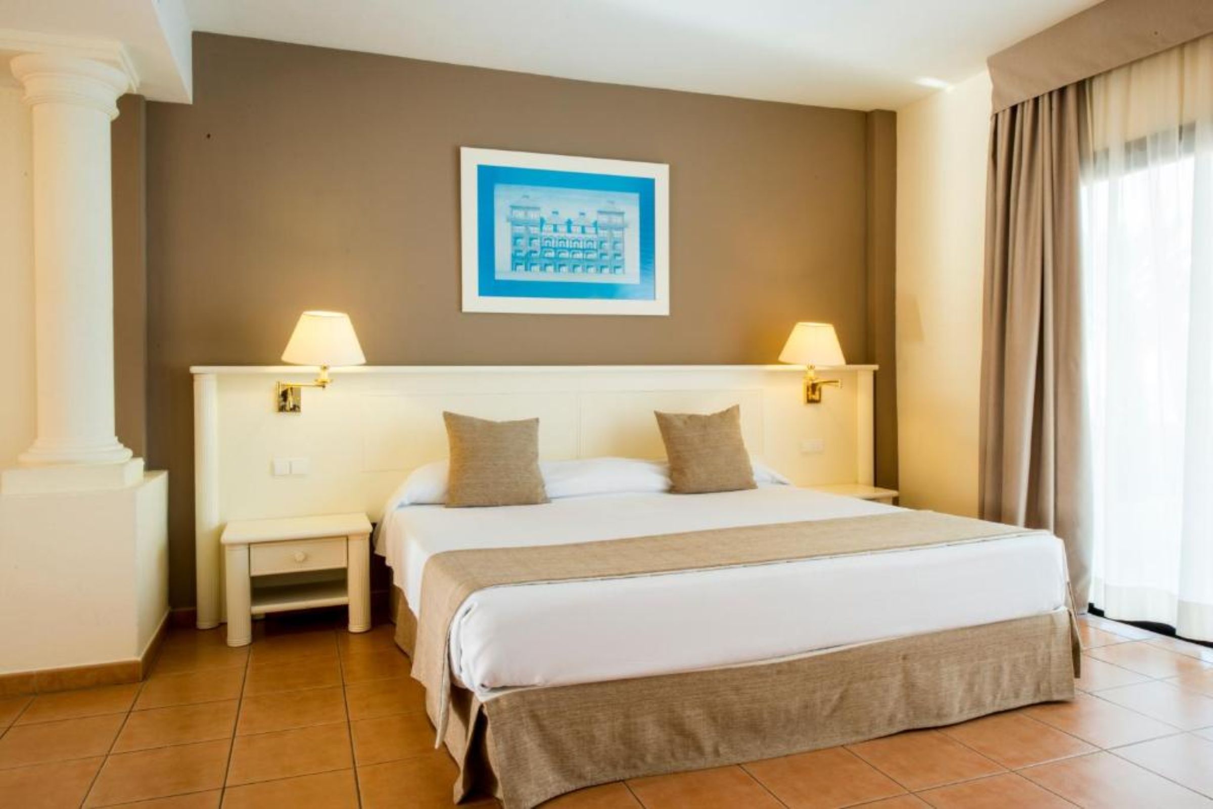 جناح جونيور، Bahia Principe Sunlight Costa Adeje 2/5