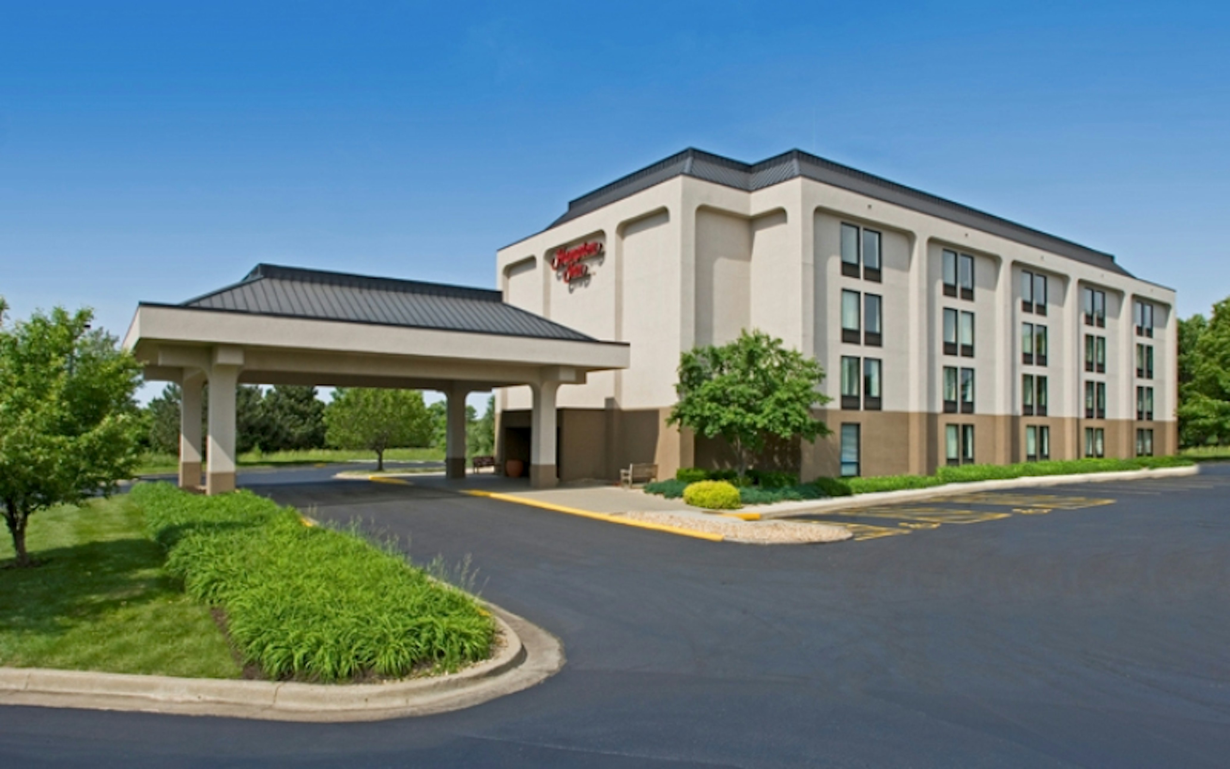 Hampton Inn Kansas City Airport 57/61