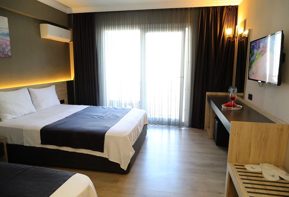 Faik Hotel 14/50