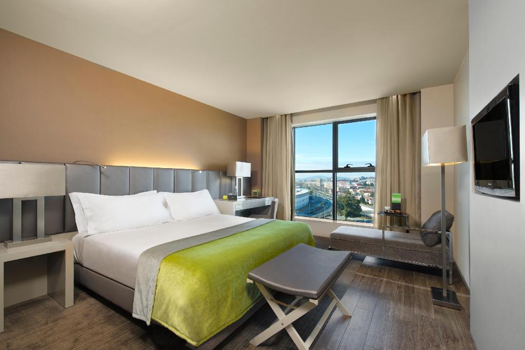 Melia, Double and Twin Beds