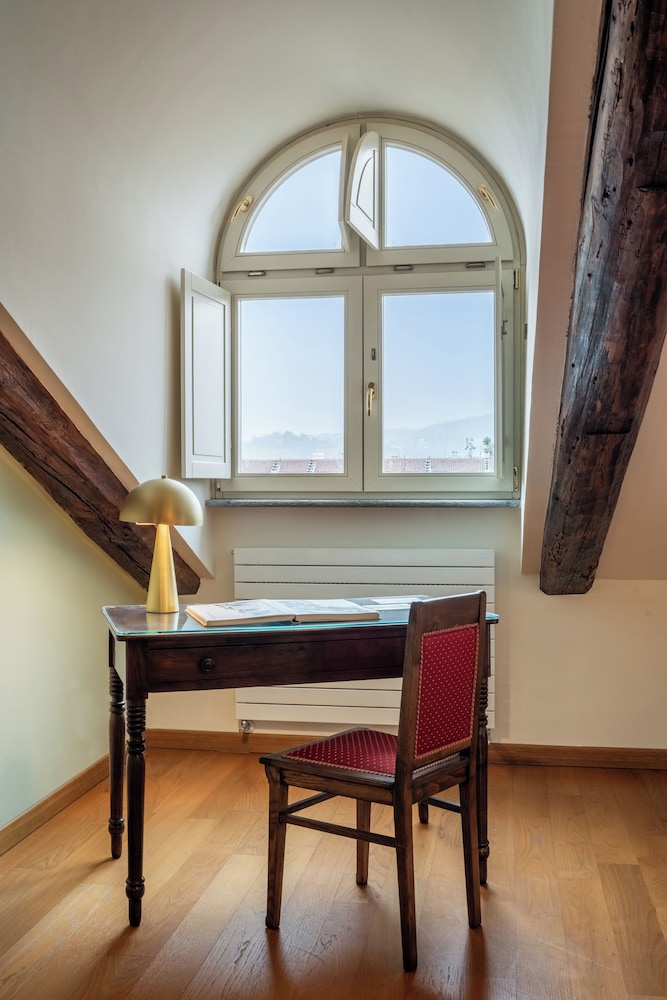 Hotel Roma E Rocca Cavour 12/82