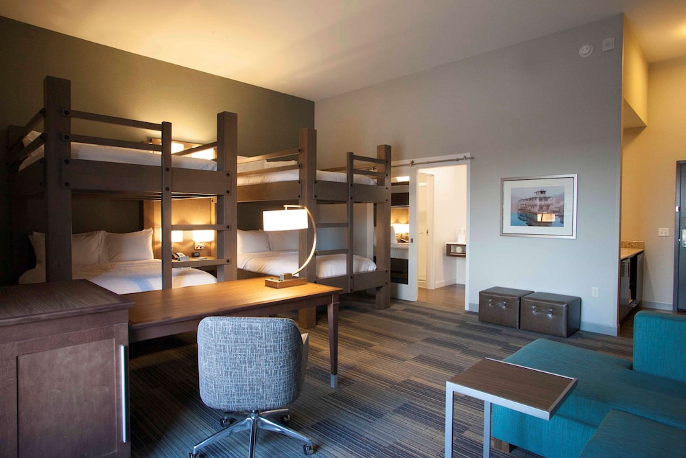 Hampton Inn Suites St Paul Downtown 35/70
