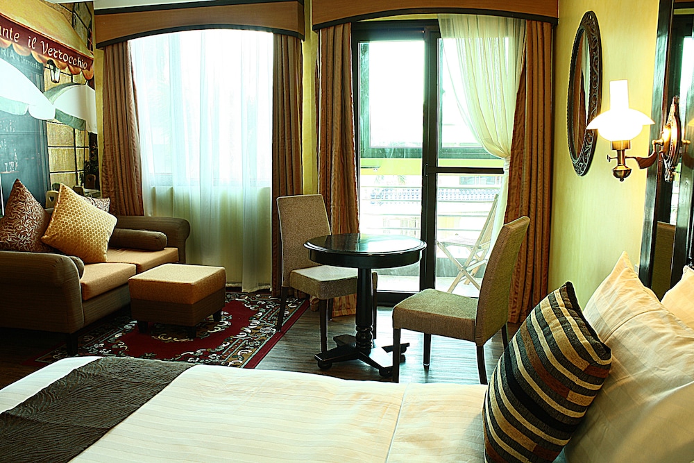 Lee Boutique Hotel 58/74