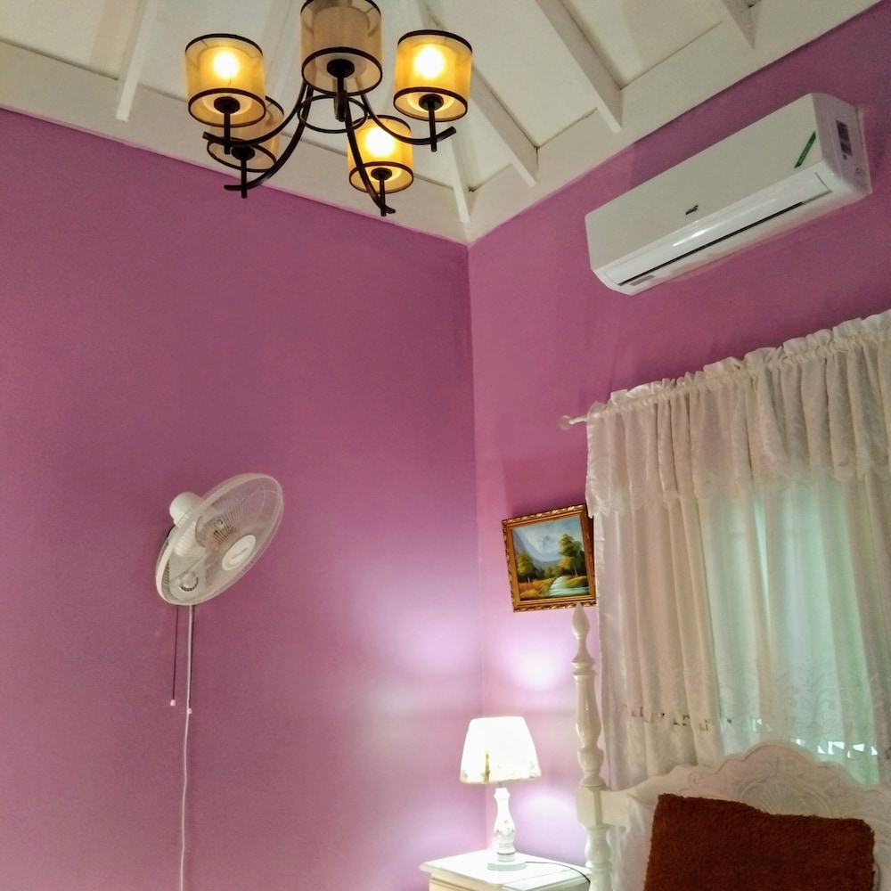 Pinkhibiscus Guest House 32/50