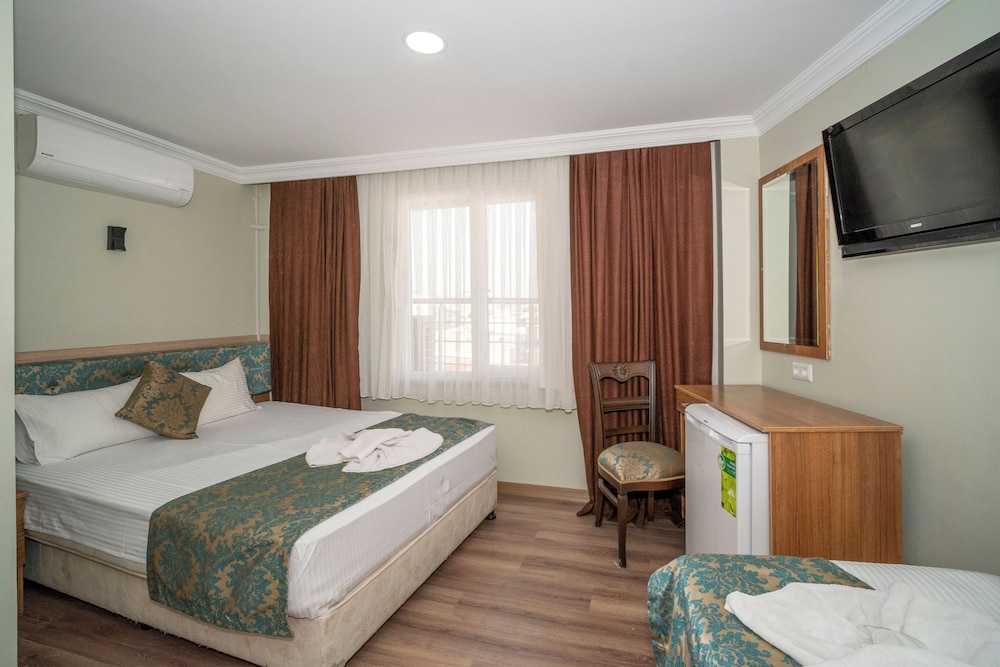 SIMPER HOTEL 8/50