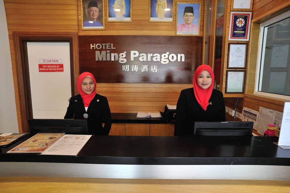 Ming Paragon Hotel 8/42