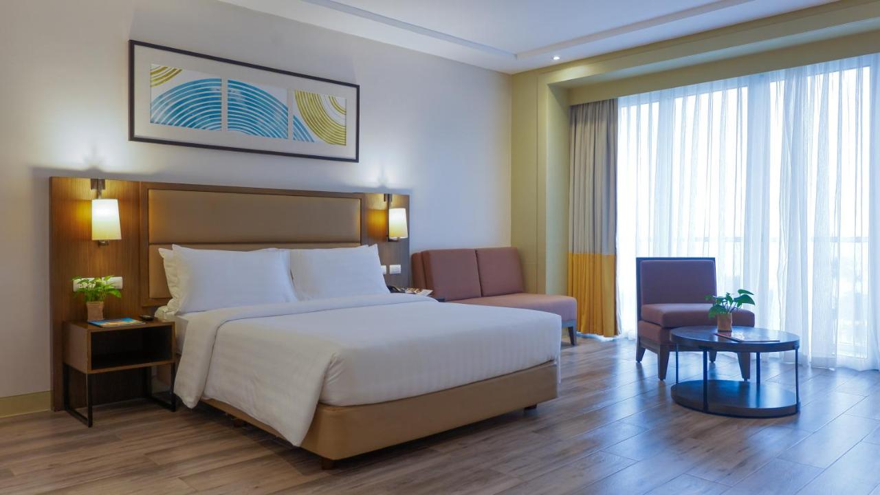 MCollection - Stay Near Private Beach in Boracay 15/52
