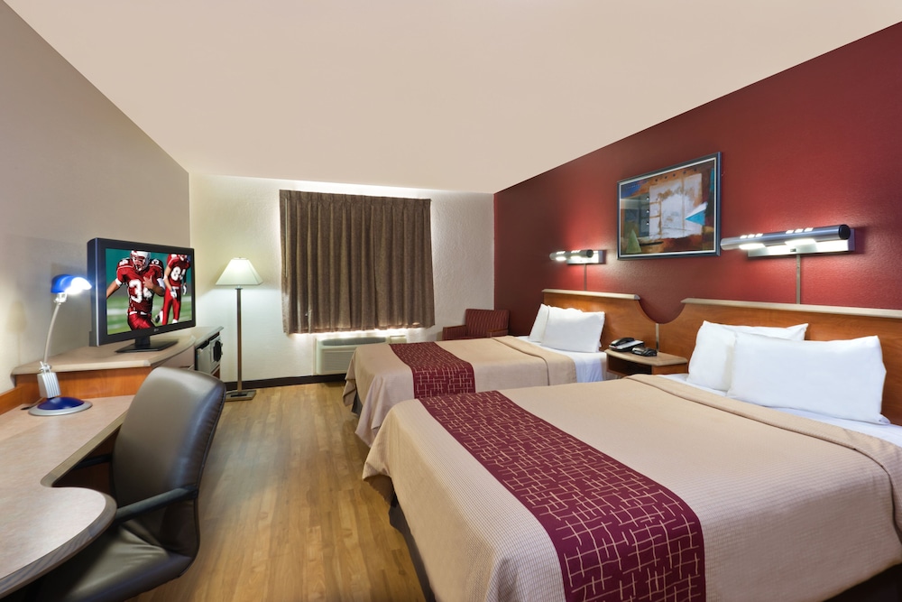 Red Roof Inn North Little Rock 7/10