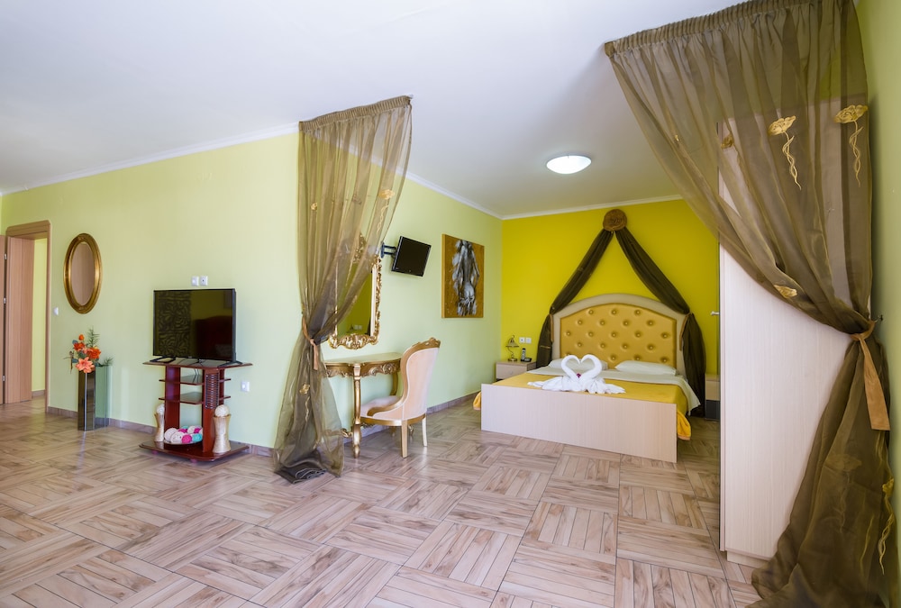 Paradice Hotel Luxury Suites 22/50