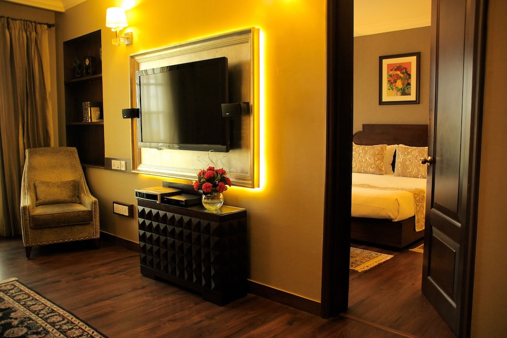 The Pllazio Hotel 32/50